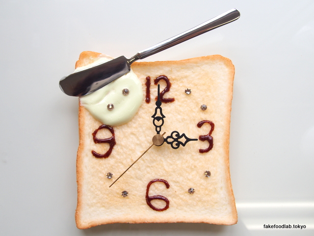食品サンプル食パン時計