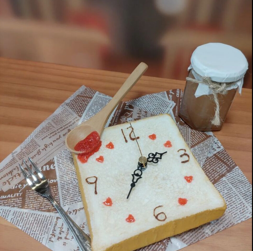 食品サンプル 食パン時計