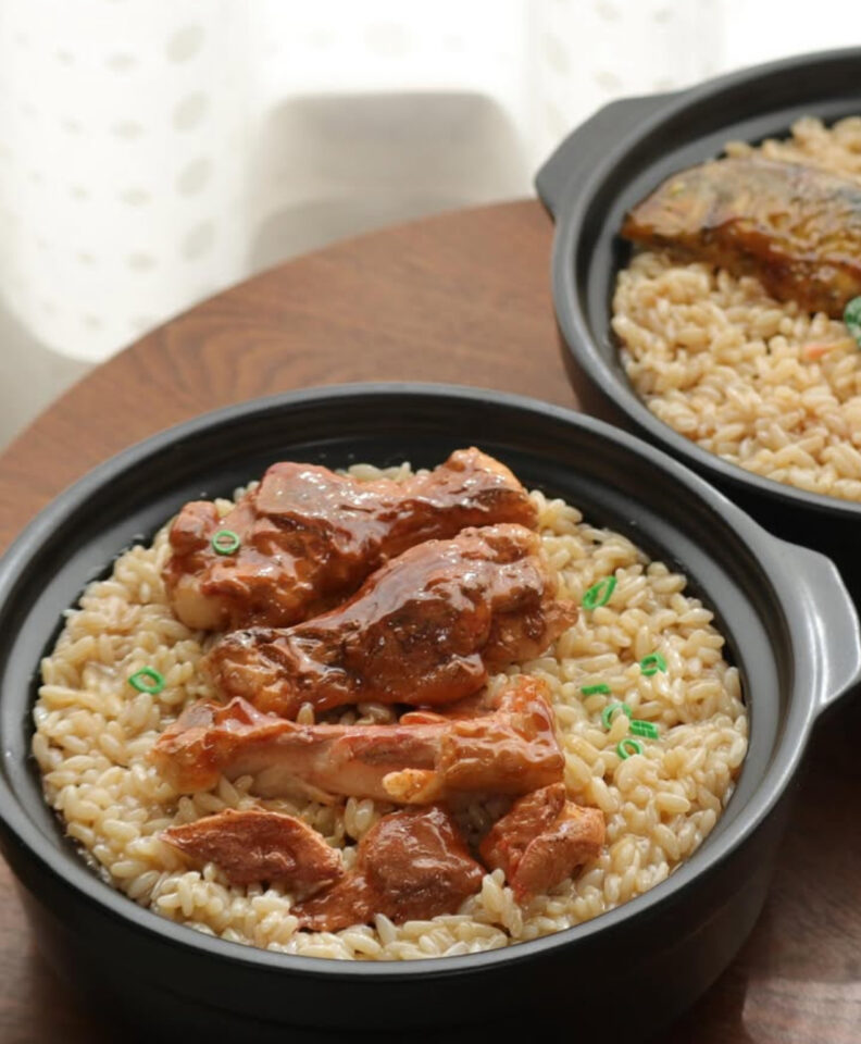 食品サンプル　土鍋ご飯